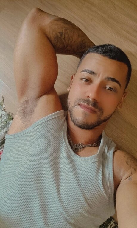 Luiz Adriano perfect star img