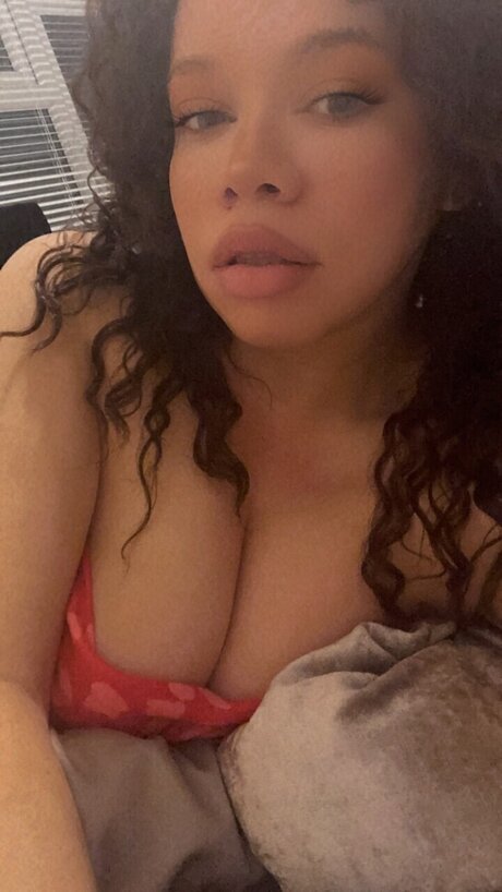 Goldengal star pornographic photo