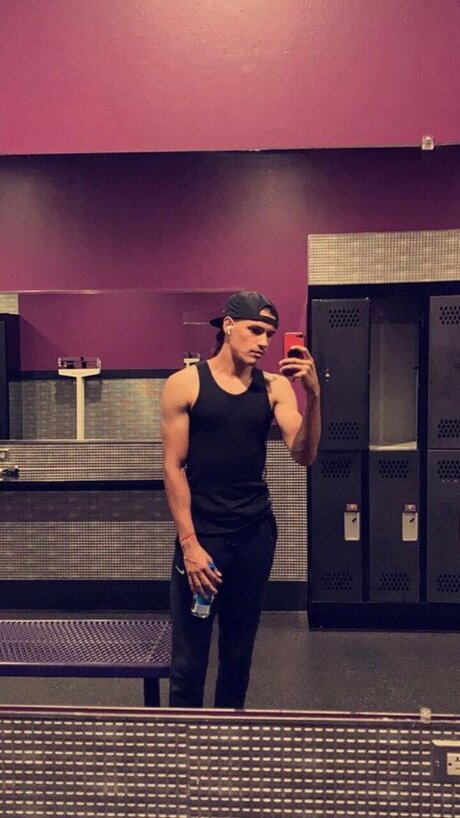 Slimgimy sexy actress pic