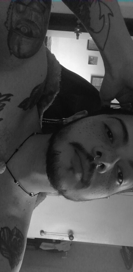 Andres Usuga naked pornstar pics