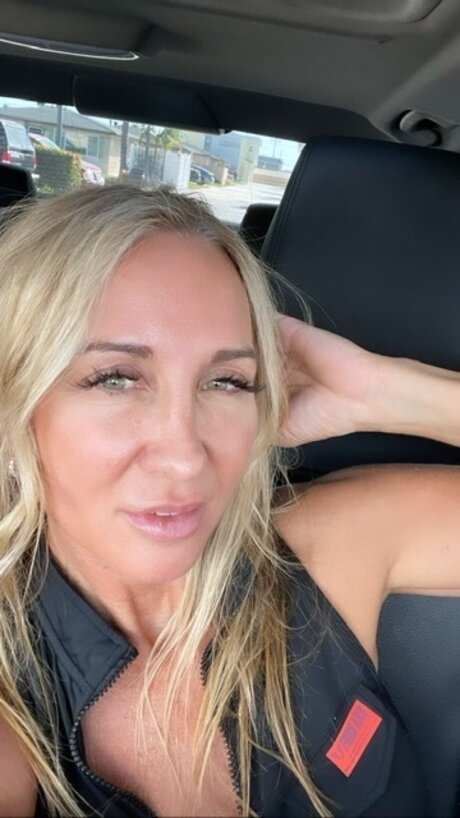 Anisia G sexy pornstar archive