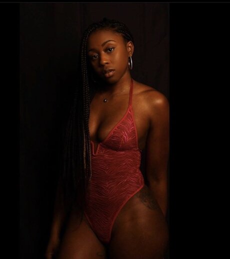 Leece Nicole porn model photos