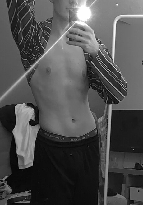 Sander perfect actress gallery