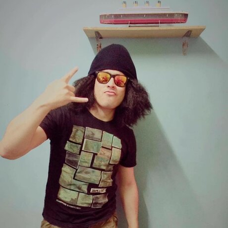 Mael pornographic model img