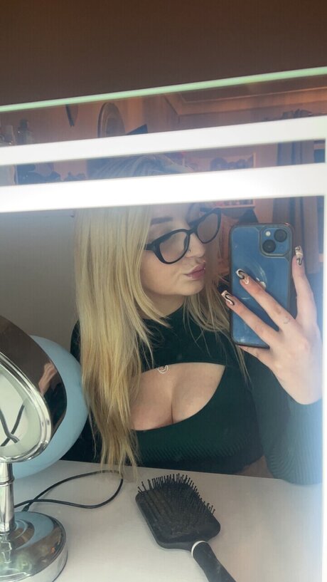 Chlo nat pornstar adult pictures