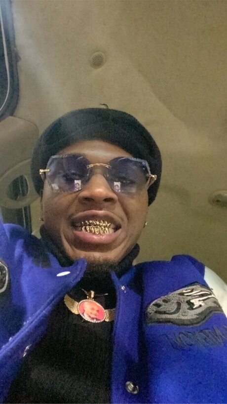 SharkThatAss xxx model photos