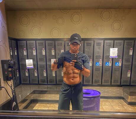 Devante Smith Cowsette star erotic img