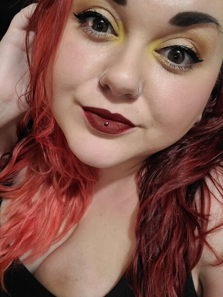 Ginger Snapps free star photos