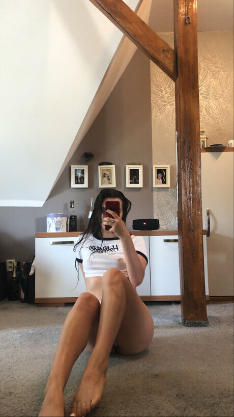 leila xoxo hd actress pics