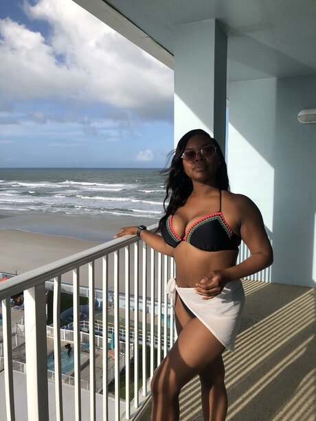 Nakiatatiyana star naked gallery