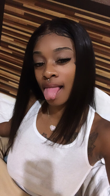 Lolaa Monroe model free photo