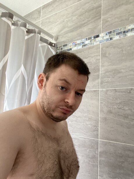 Middo naked model img