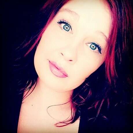 Milani pornographic model picture