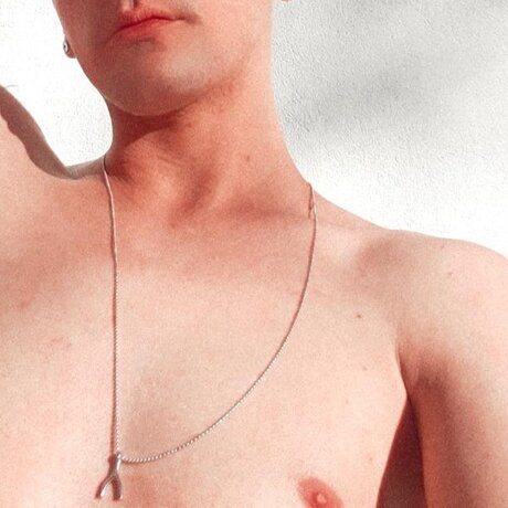 EXPOSED sex model photo