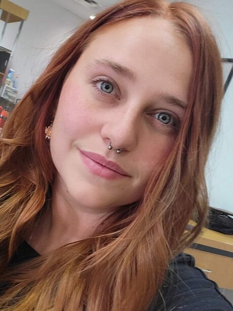 BigBootyB25 pretty pornstar pics