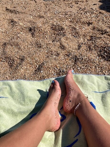 Yami Feet pornstar perfect images