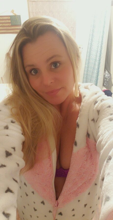 Autumn Smallwood pornstar naked archive