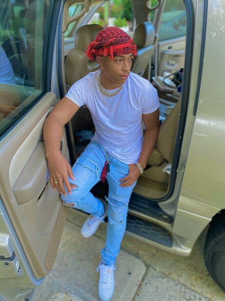 Wrd2Quelle exclusive star galleries