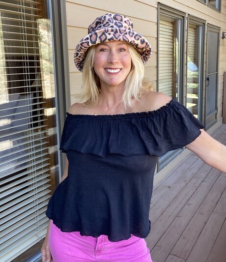 BeachGypsyGirl model adult picture