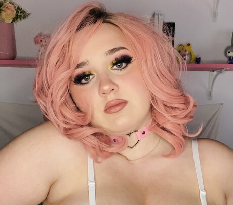 Squeaks model hot archive