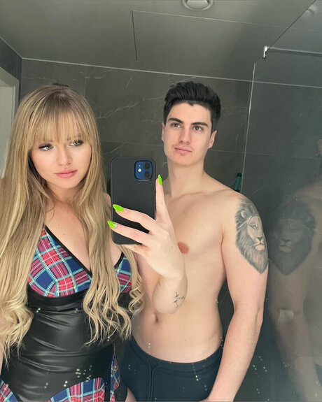 _sss ttt_ hot model photos