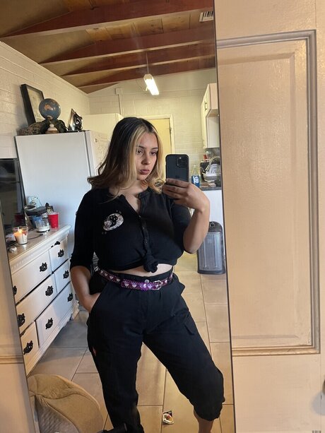 Seggsymama star exclusive pics