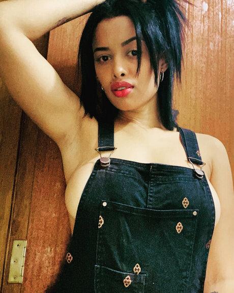 Aghata pretty actress archive