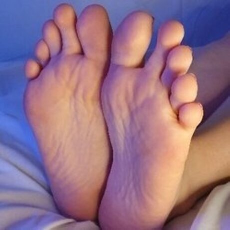 Footgasm adult actress pics