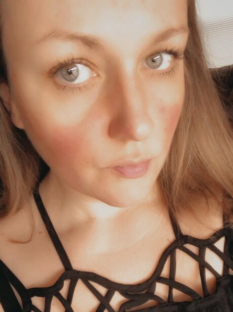 Hoosier Momma exclusive actress gallery