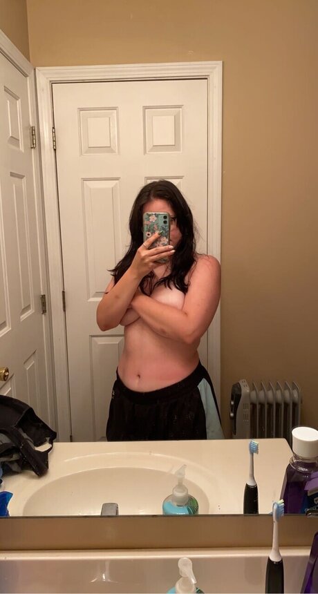 camille model hd pic