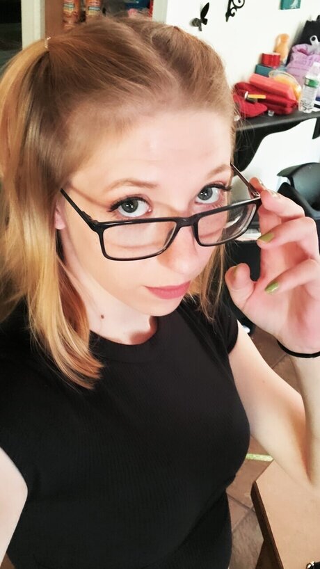 Ms M nude pornstar archive