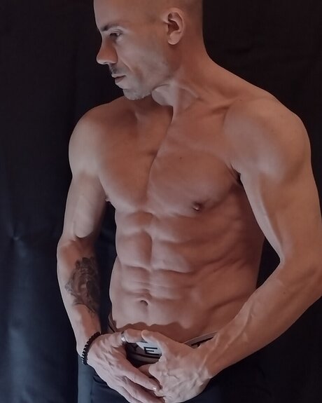 maxxti naked actress photos