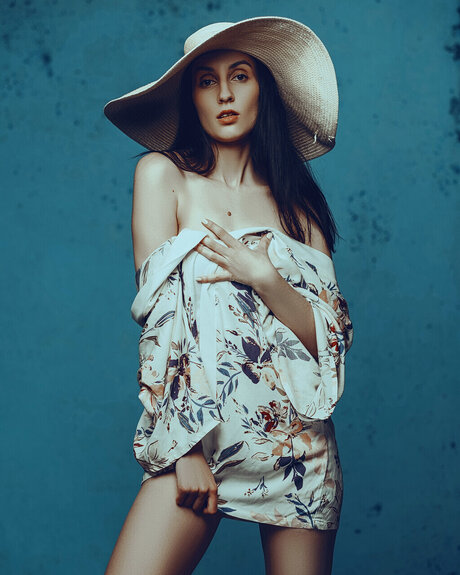 Chanri model pornographic image