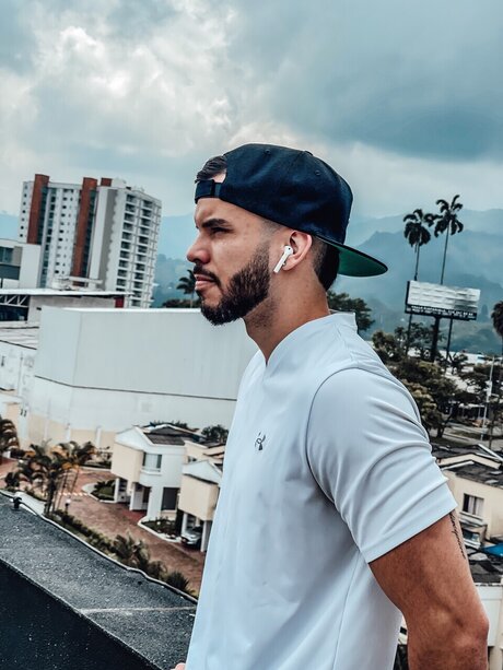 Santiago Pe a pornstar pretty pictures