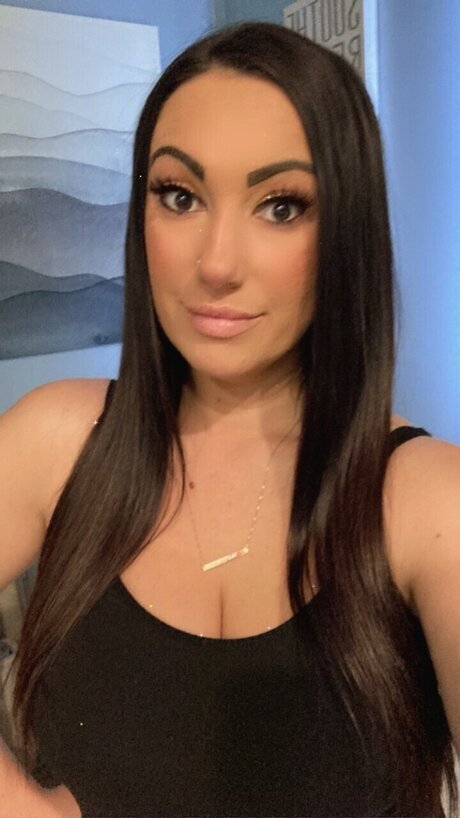 Brooke P xxx model pics