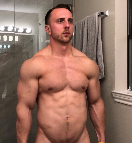 Alejandro Taylor pretty model pics