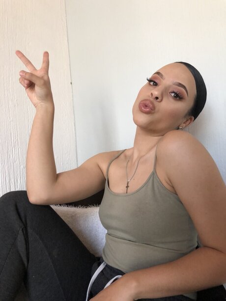 Caitysfeet star high quality picture