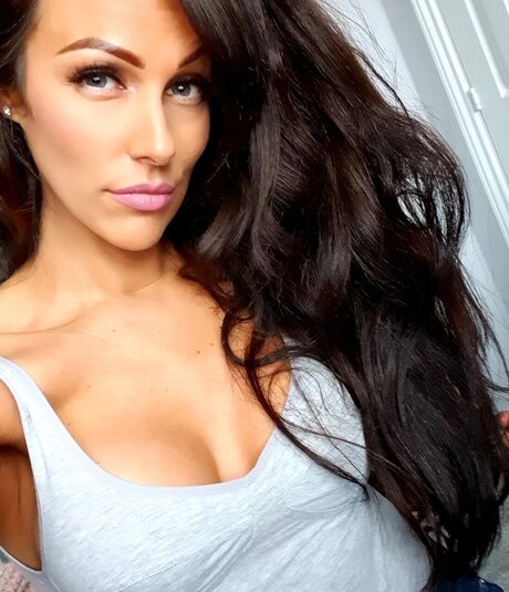 Karina Button model porn photo