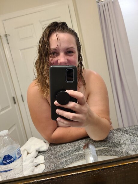 Taryn Voisin model nice picture