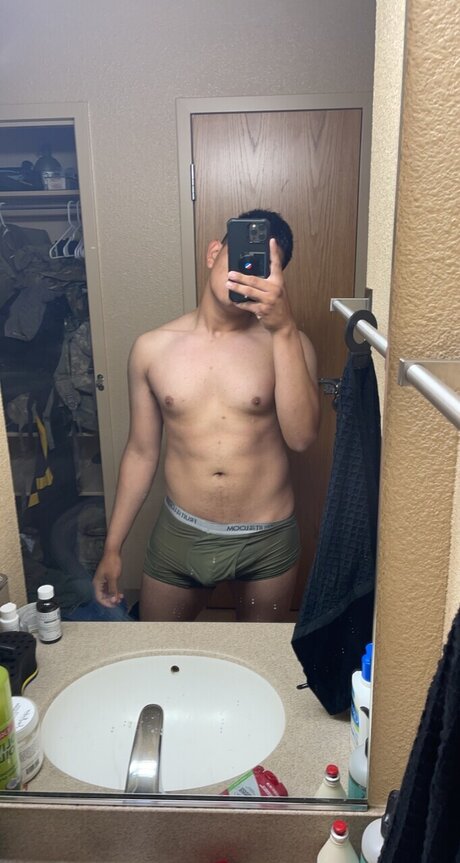 ToniAJ star sexy picture