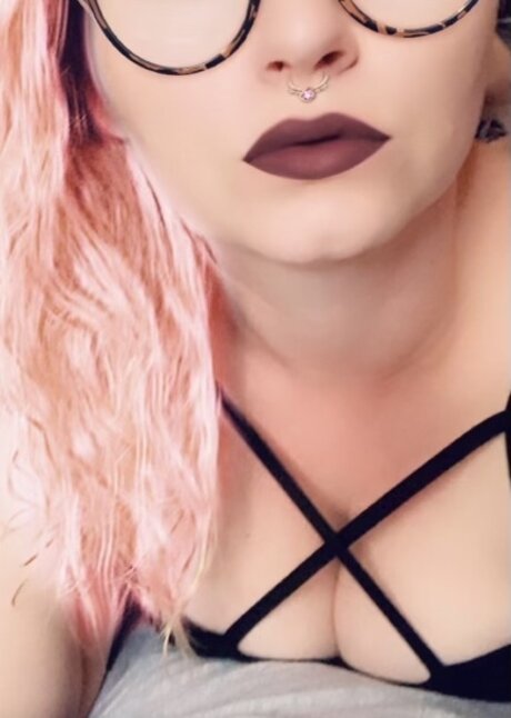 IslandBabe nudes actress image