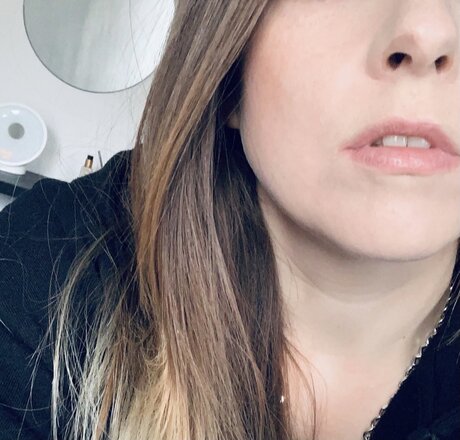 Ivory Feet model beautiful picture