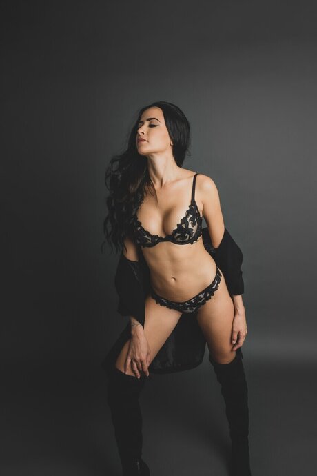 Bela Masturbation hot star galleries