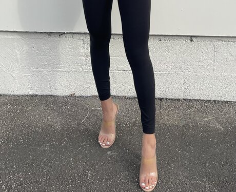 Royal feet sexy actress image