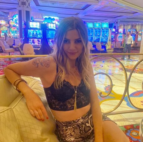 MessyLeXXXy pornstar free photos