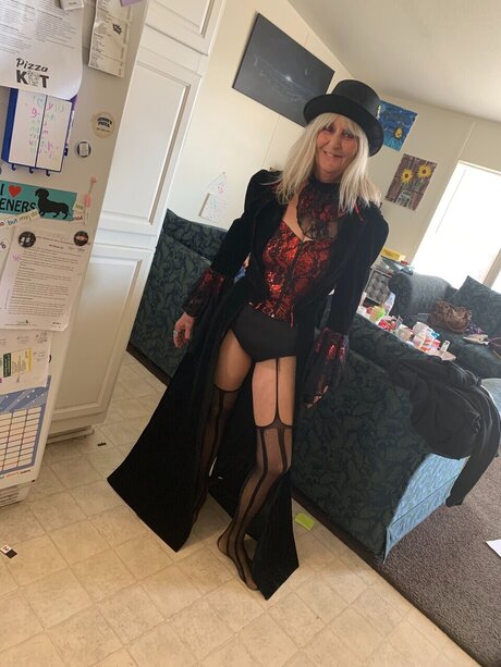 Tantalizing Enchantress pornstar beautiful img