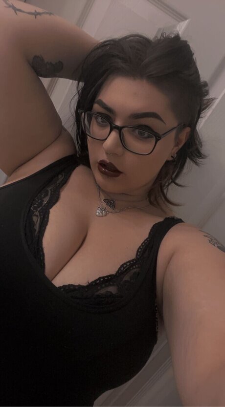 Malina_ nice actress image