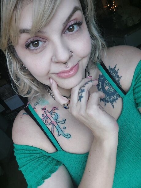 Brenda Dott pornstar xxx pic