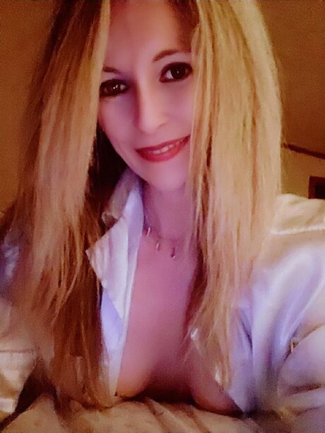 Raelynn Candy model naked images