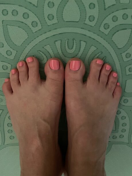 YogaFeet best star gallery